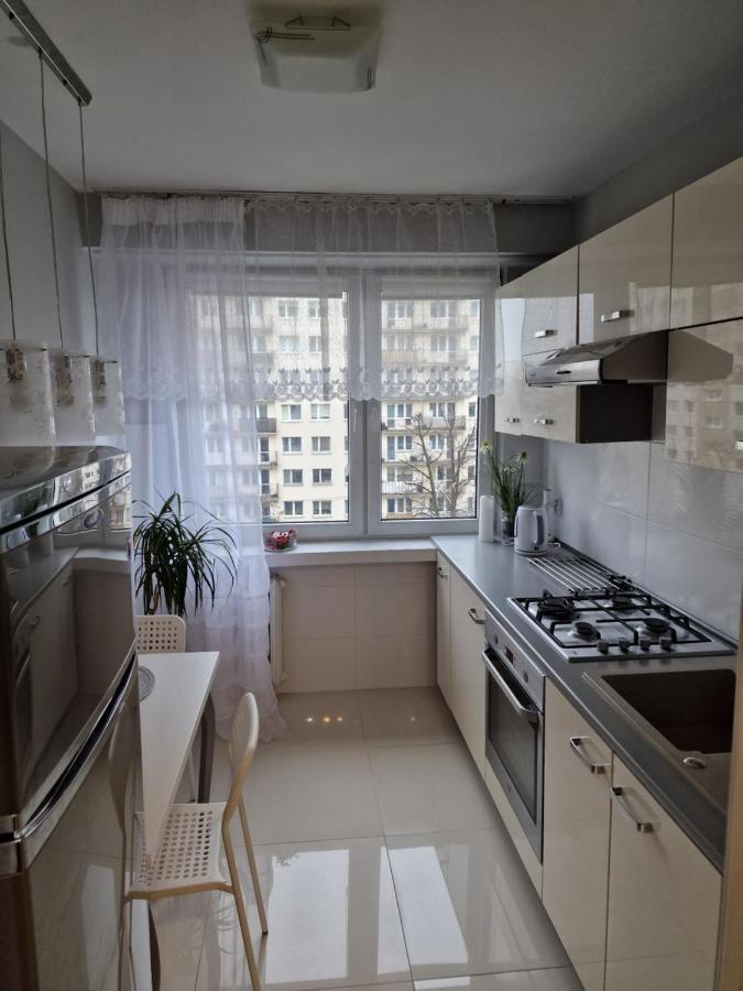 Apartament - 2 Pokoje W Lodzi - Blisko Atlas Arena, Zoo, Centrum, Piotrkowska Екстериор снимка